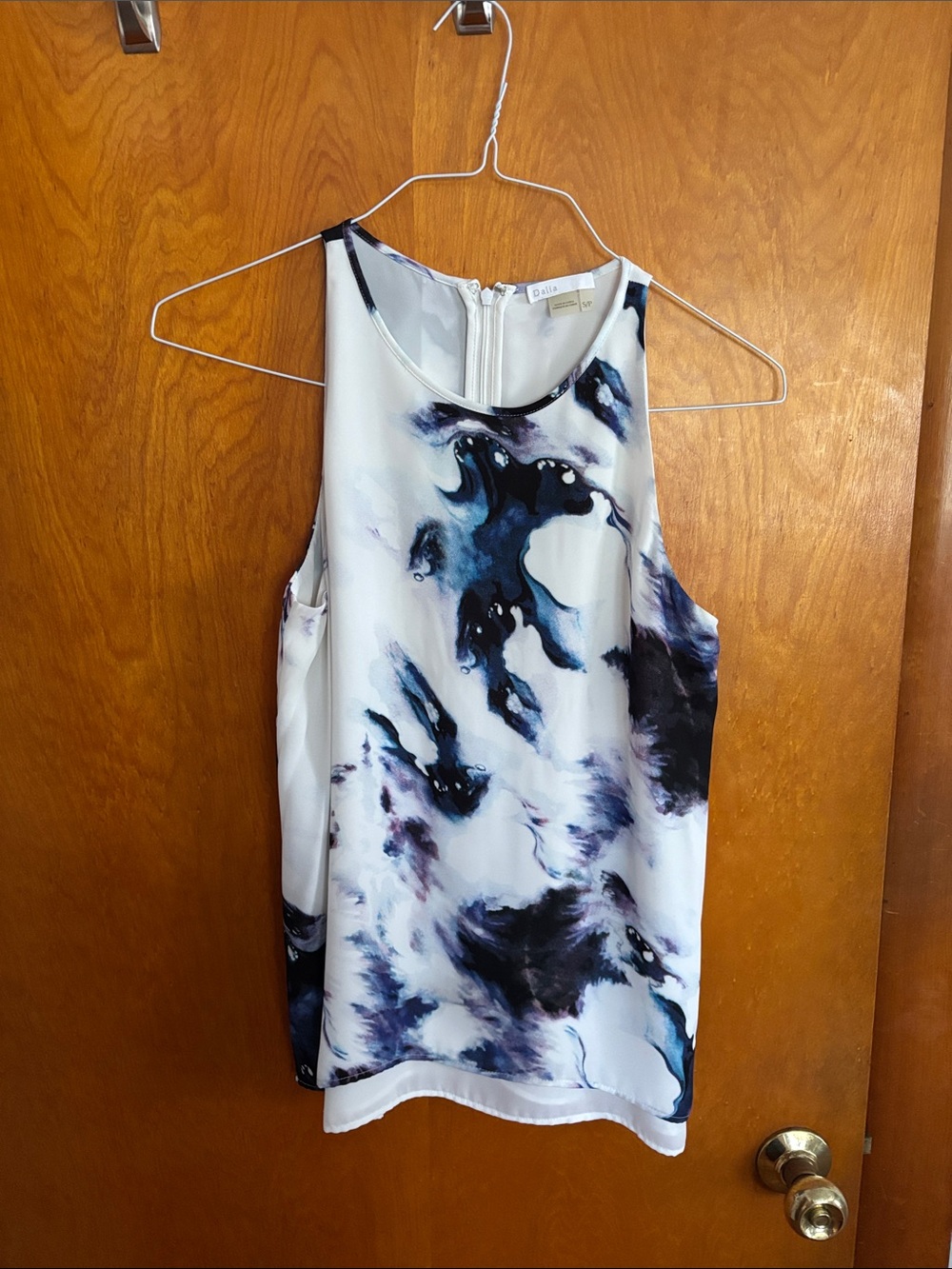 Dalia White & Navy Abstract Print Sleeveless Shell